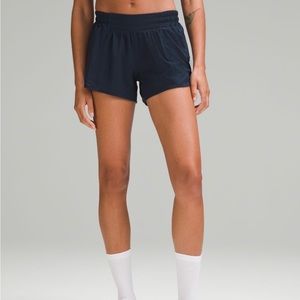 Lululemon Hotty Hot Low-Rise Lined Shorts 4”
